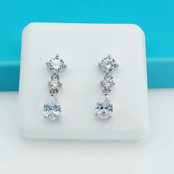 "925 Sterling Silver CZ Beautiful Earrings for Women, 1USPAR4251 - Picture 1 of 10